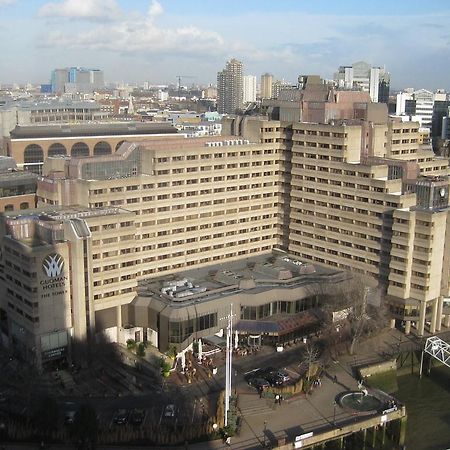 The Tower Hotel, By Thistle Londra Esterno foto The hotel in 2008