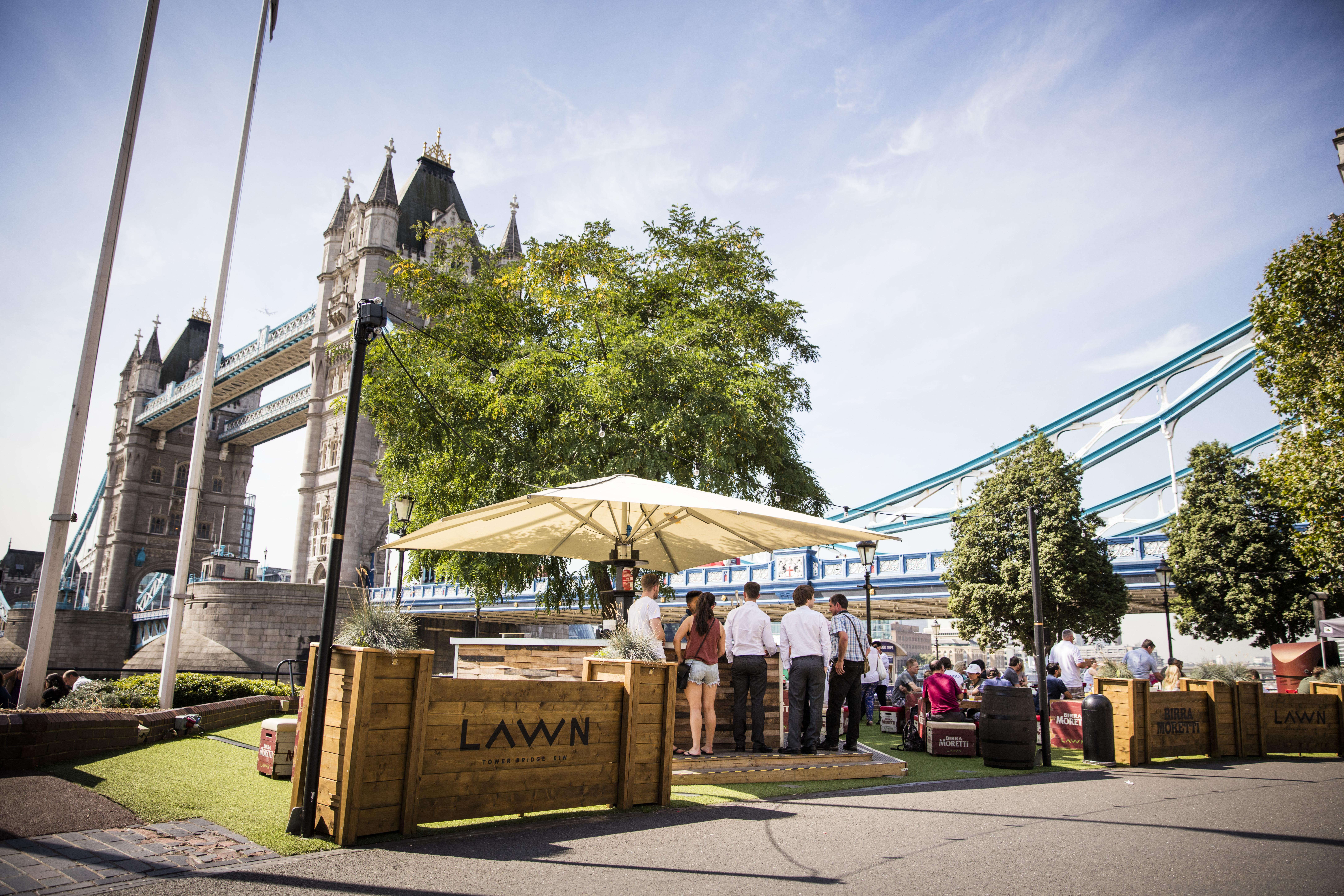 The Tower Hotel, By Thistle Londra Esterno foto Lawn at the Tower Bridge