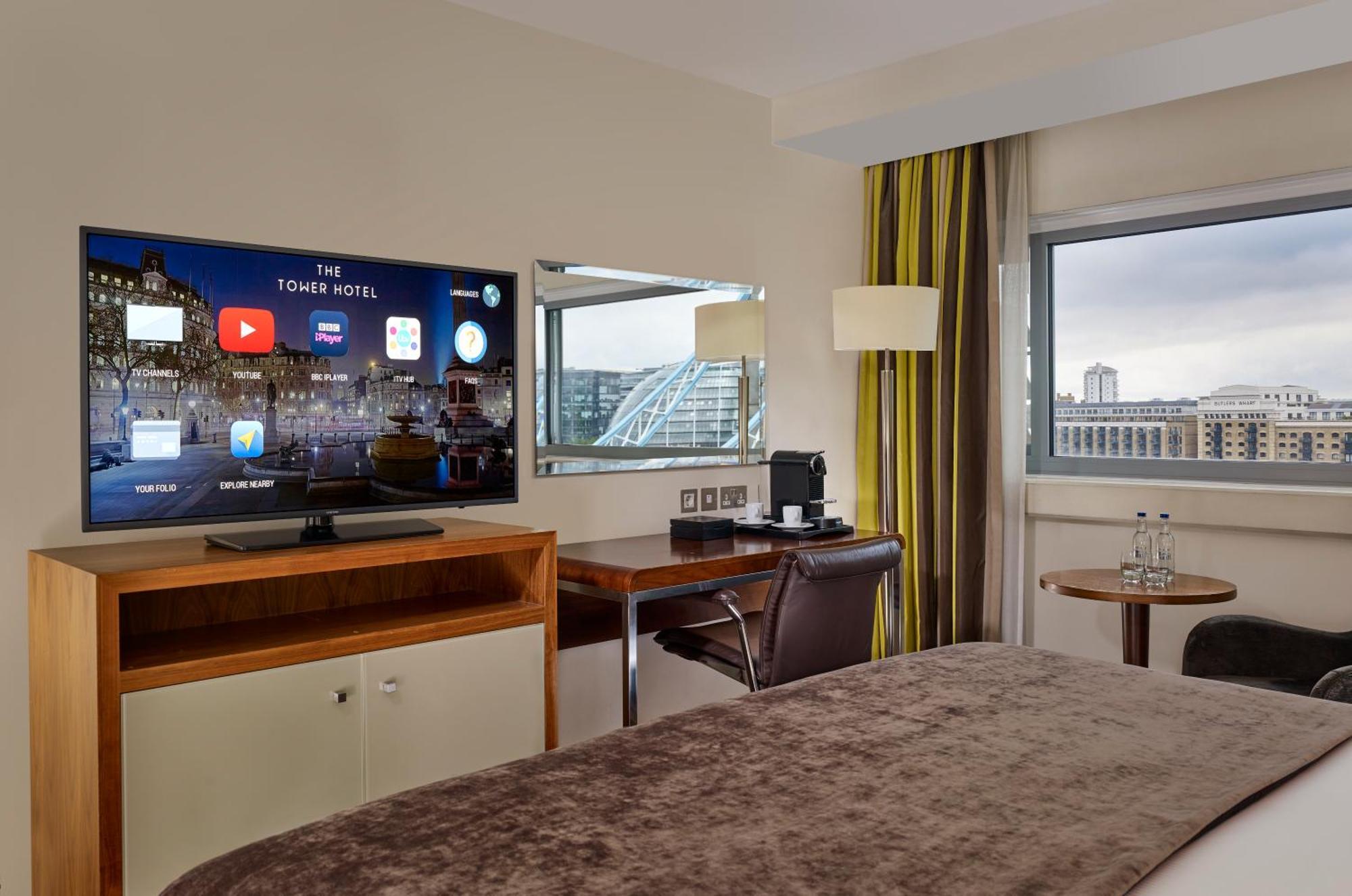 The Tower Hotel, By Thistle Londra Esterno foto The Tower Hotel