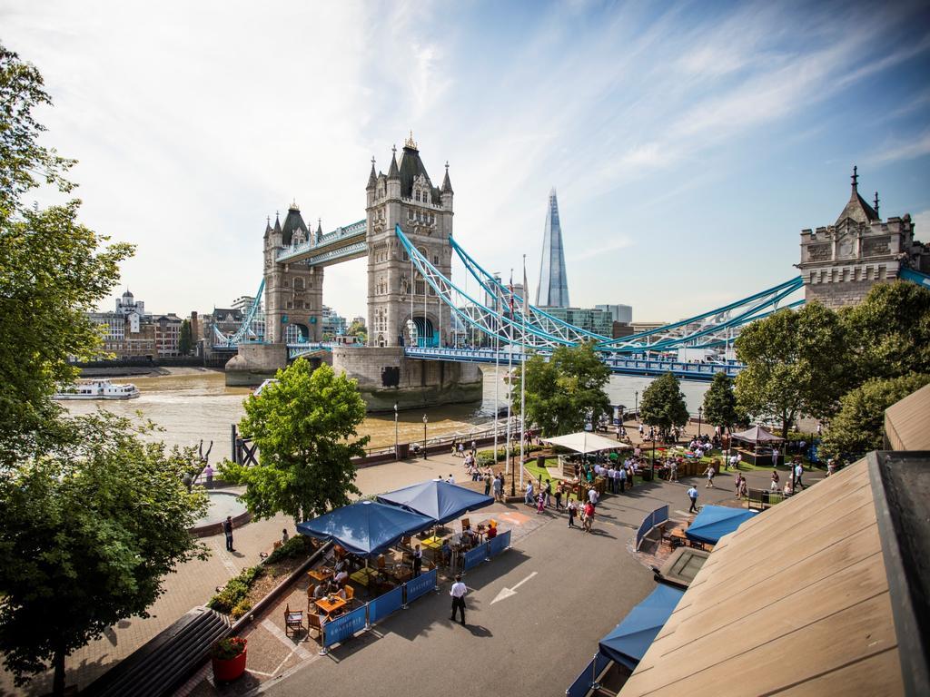 The Tower Hotel, By Thistle Londra Esterno foto Tower Bridge and the Shard
